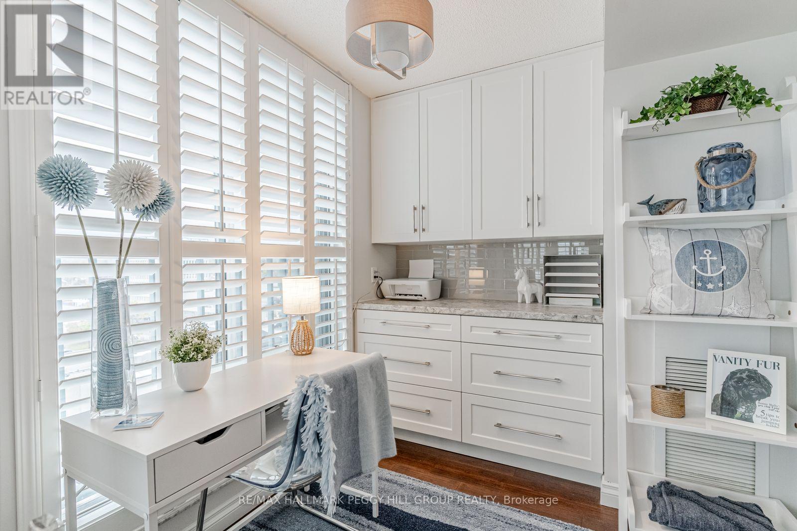 1103 - 150 Dunlop Street E, Barrie, Ontario  L4M 6H1 - Photo 9 - S12720076