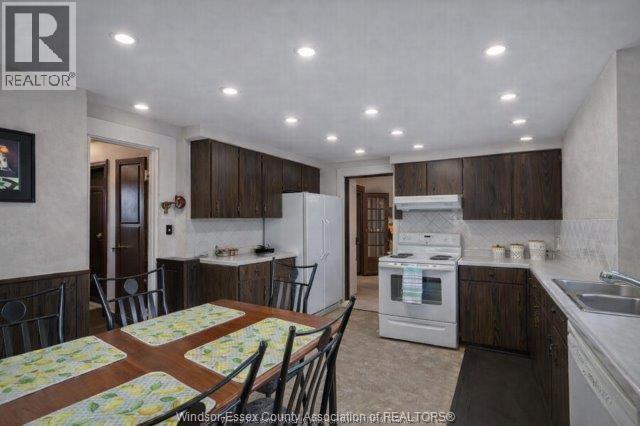 2333 Chilver, Windsor, Ontario  N8W 2V6 - Photo 11 - 25030638