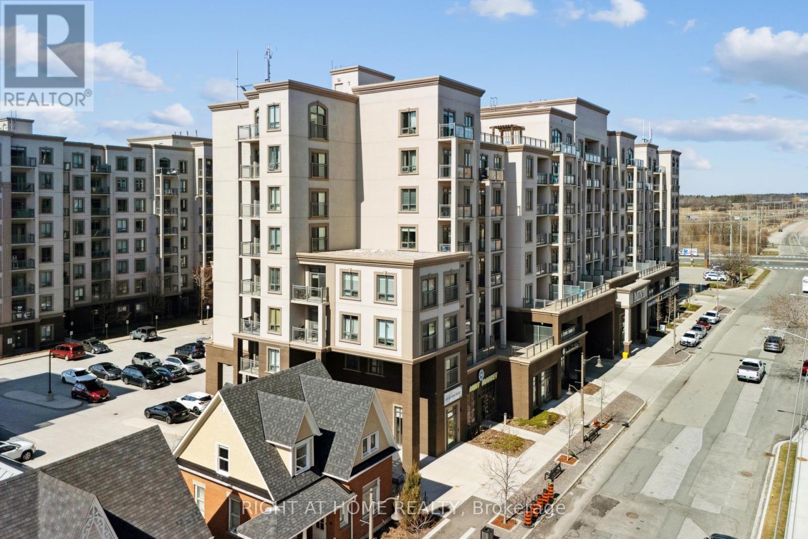 815 - 2486 Old Bronte Road, Oakville, Ontario  L6M 4J2 - Photo 4 - W12720064