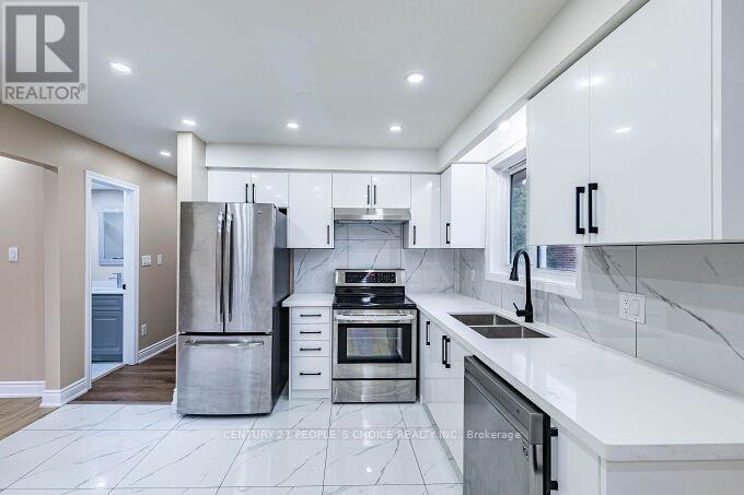 453 Ginger Downs, Mississauga, Ontario  L5A 3A8 - Photo 17 - W12720082