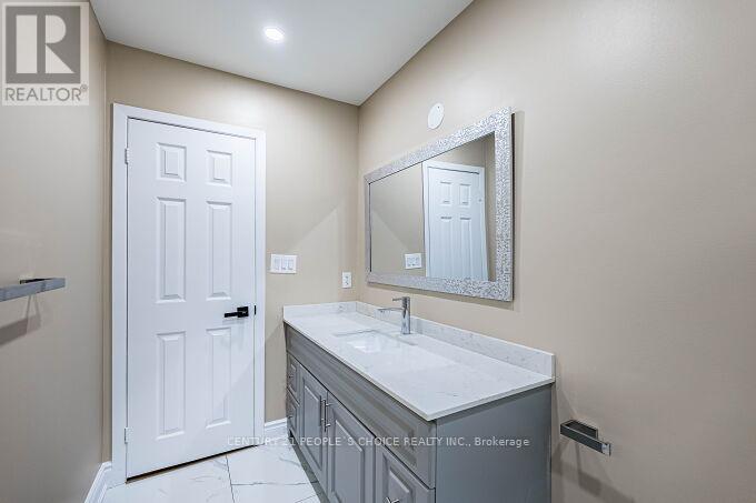 453 Ginger Downs, Mississauga, Ontario  L5A 3A8 - Photo 23 - W12720082