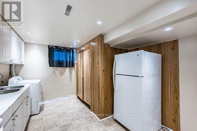 453 Ginger Downs, Mississauga, Ontario  L5A 3A8 - Photo 40 - W12720082