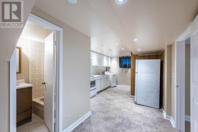 453 Ginger Downs, Mississauga, Ontario  L5A 3A8 - Photo 44 - W12720082