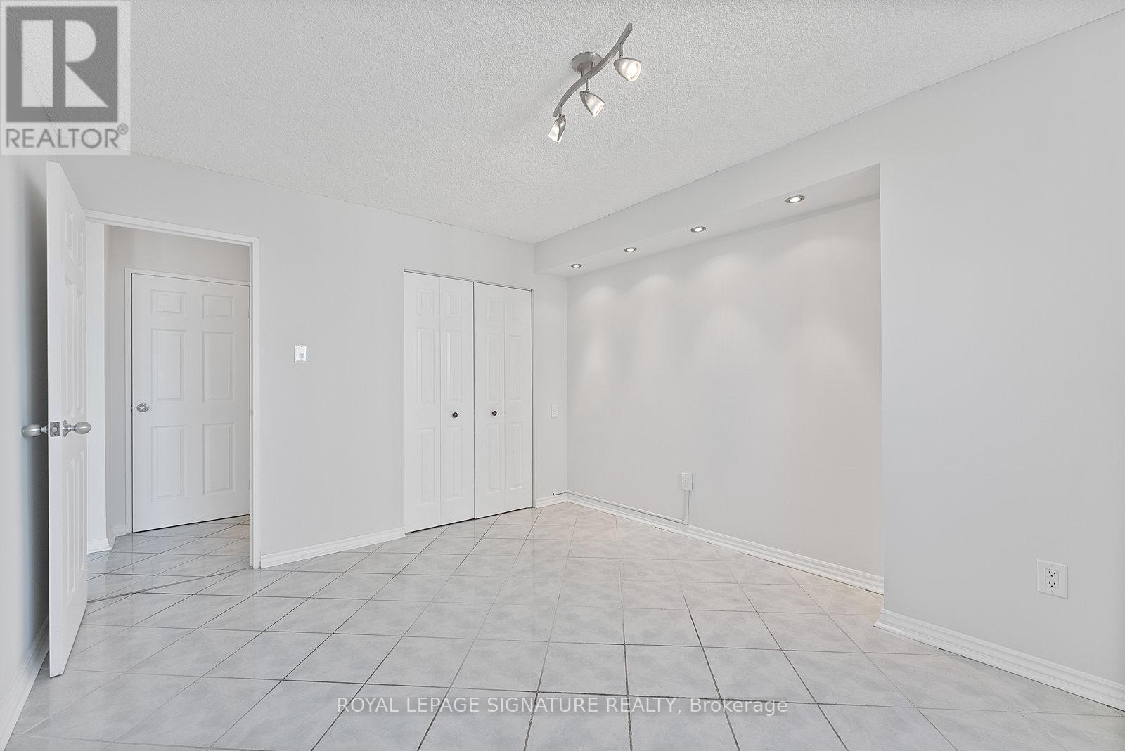 906 - 5 San Romanoway, Toronto, Ontario  M3N 2Y4 - Photo 17 - W12720090