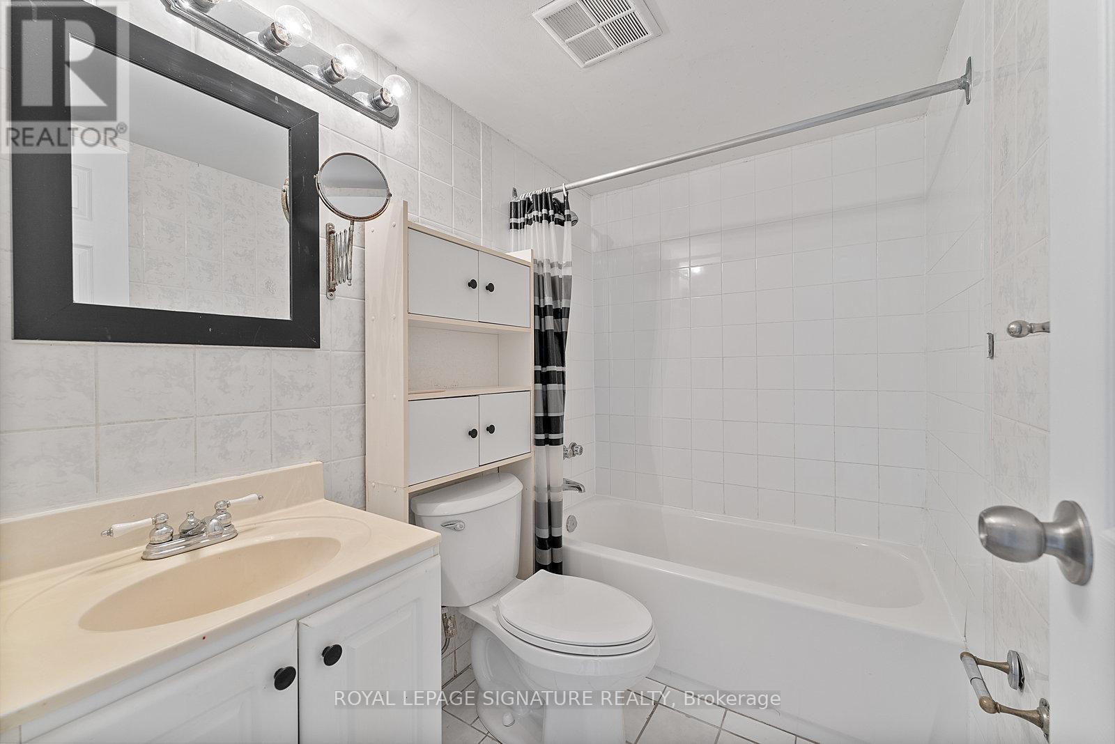 906 - 5 San Romanoway, Toronto, Ontario  M3N 2Y4 - Photo 18 - W12720090