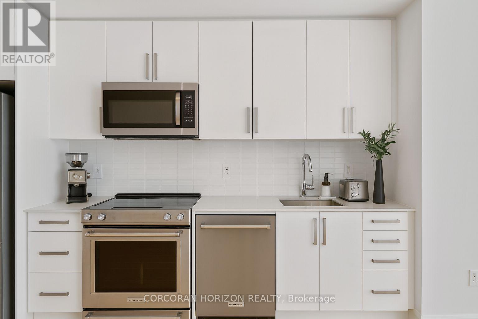 2009 - 3240 William Coltson Avenue, Oakville, Ontario  L6H 8C8 - Photo 8 - W12720100