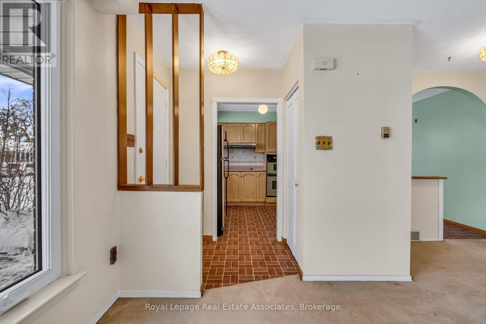 159 Bartley Bull Parkway, Brampton, Ontario  L6W 2K1 - Photo 5 - W12720112