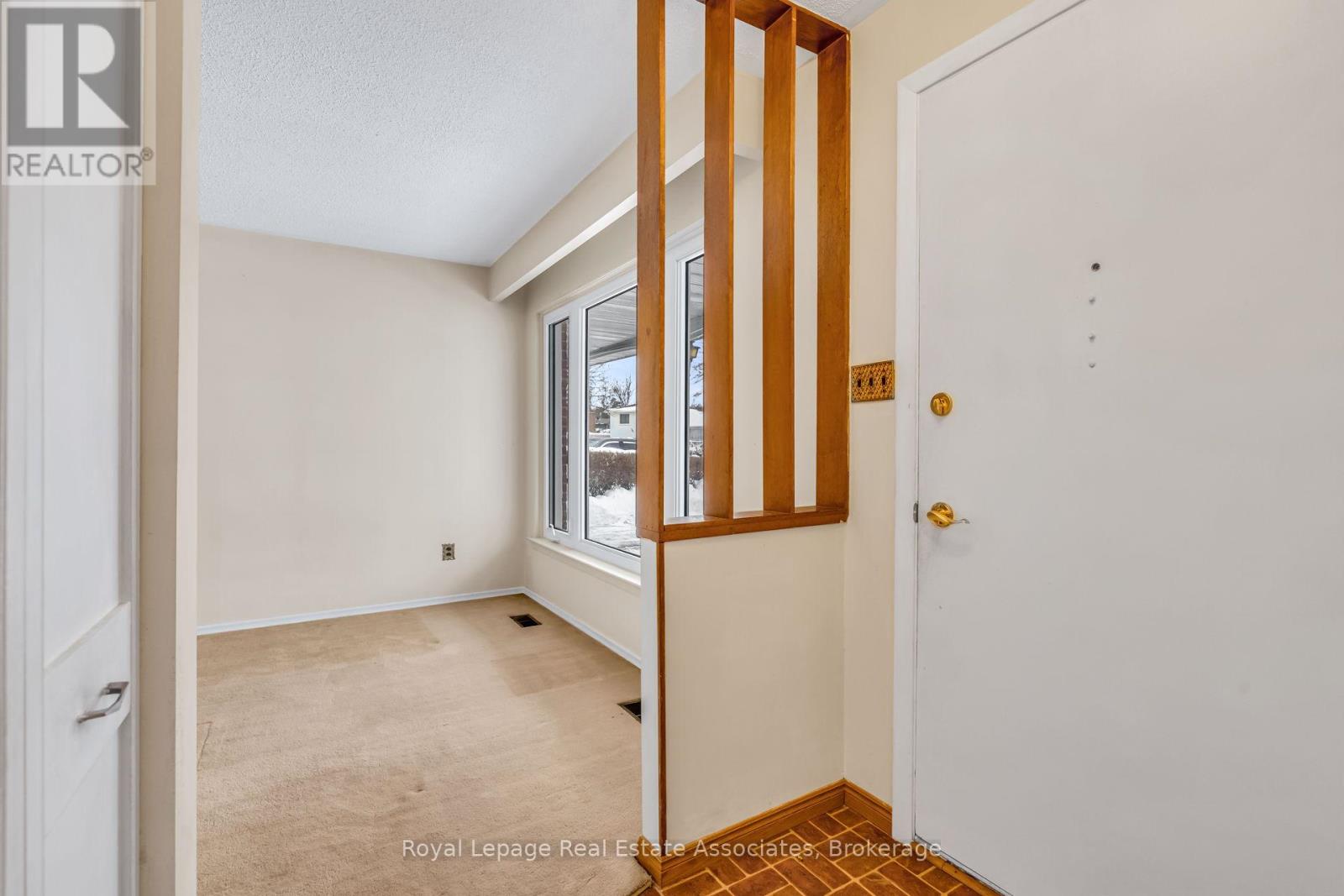 159 Bartley Bull Parkway, Brampton, Ontario  L6W 2K1 - Photo 6 - W12720112