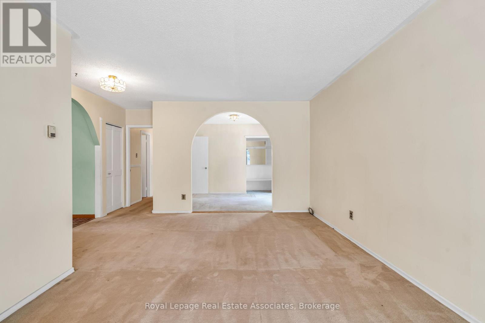 159 Bartley Bull Parkway, Brampton, Ontario  L6W 2K1 - Photo 7 - W12720112