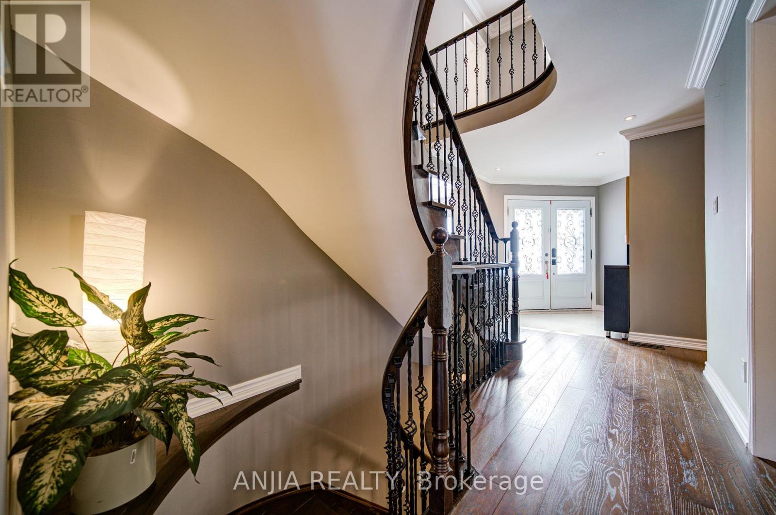 3435 Grand Park Drive, Mississauga, Ontario  L5B 4E3 - Photo 14 - W12720124