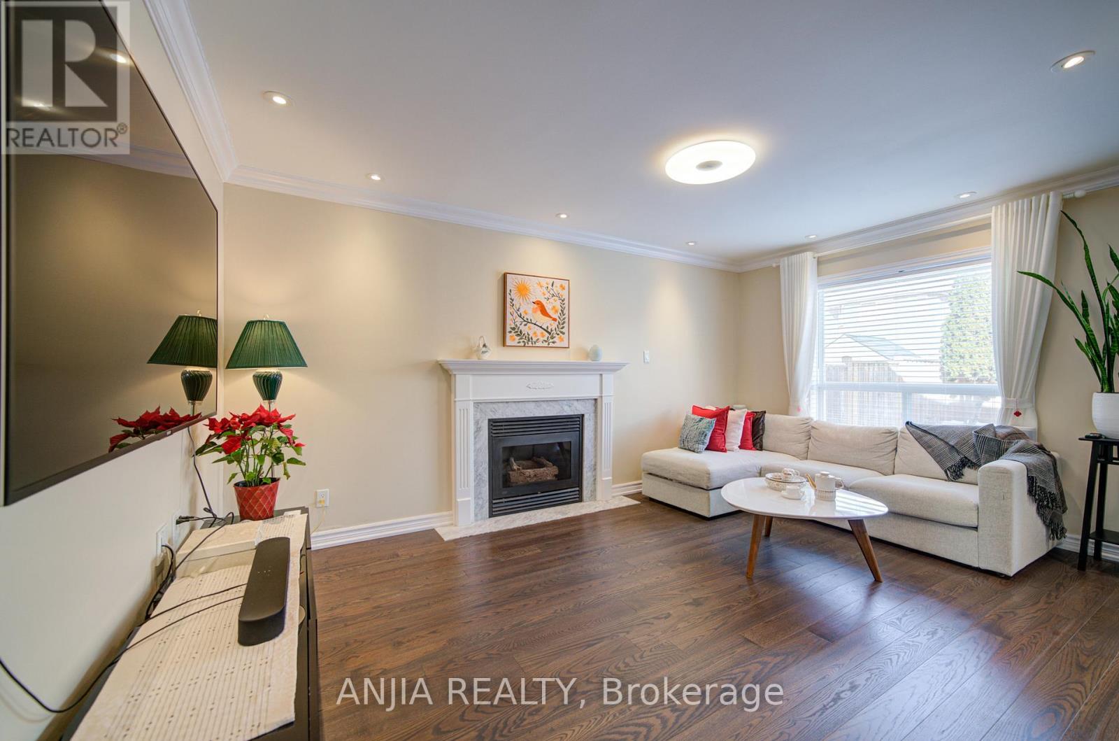 3435 Grand Park Drive, Mississauga, Ontario  L5B 4E3 - Photo 15 - W12720124