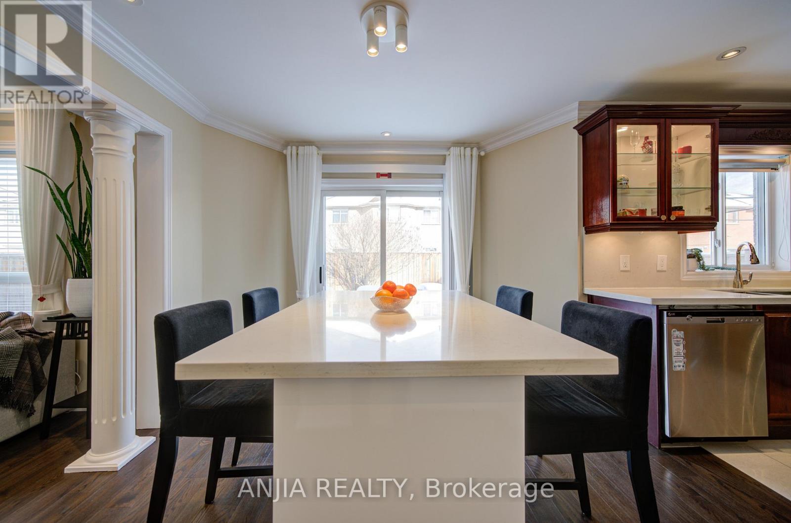 3435 Grand Park Drive, Mississauga, Ontario  L5B 4E3 - Photo 18 - W12720124