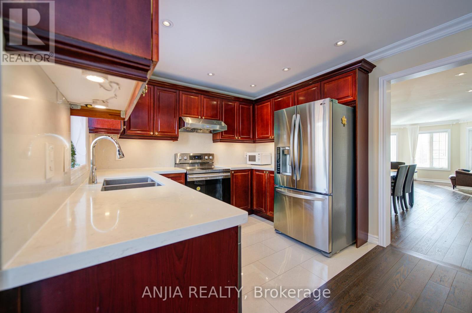 3435 Grand Park Drive, Mississauga, Ontario  L5B 4E3 - Photo 20 - W12720124