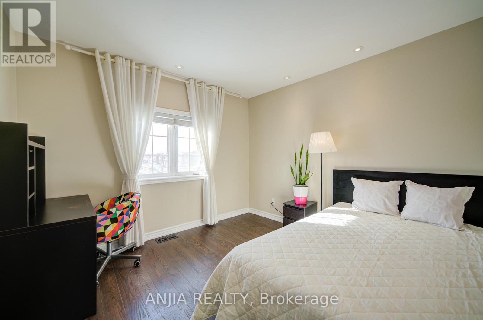 3435 Grand Park Drive, Mississauga, Ontario  L5B 4E3 - Photo 31 - W12720124