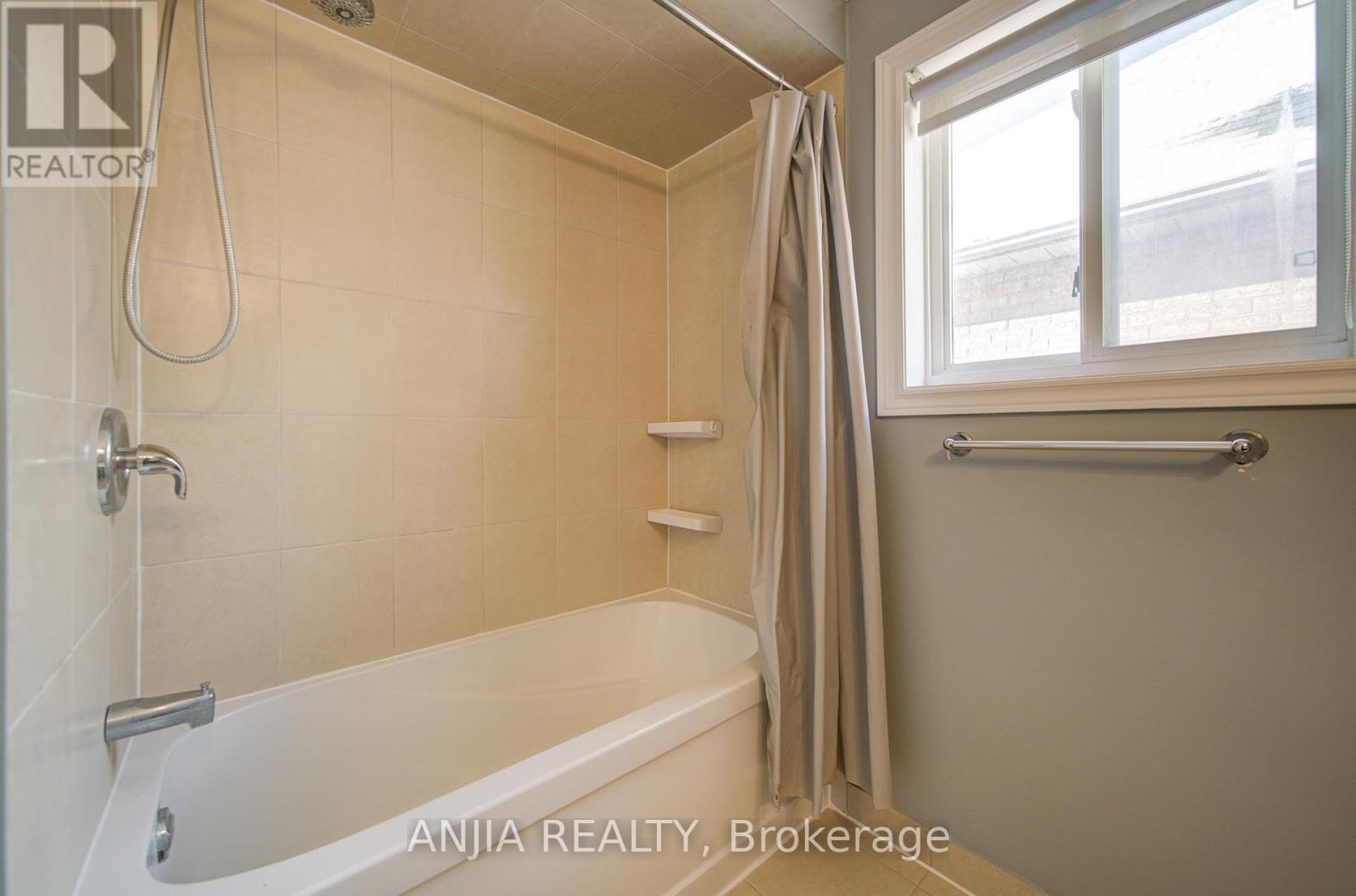 3435 Grand Park Drive, Mississauga, Ontario  L5B 4E3 - Photo 32 - W12720124