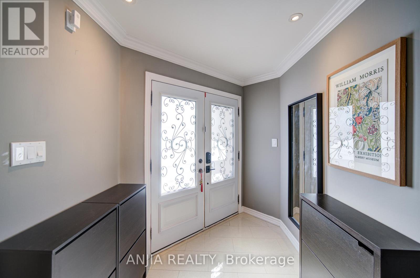 3435 Grand Park Drive, Mississauga, Ontario  L5B 4E3 - Photo 4 - W12720124