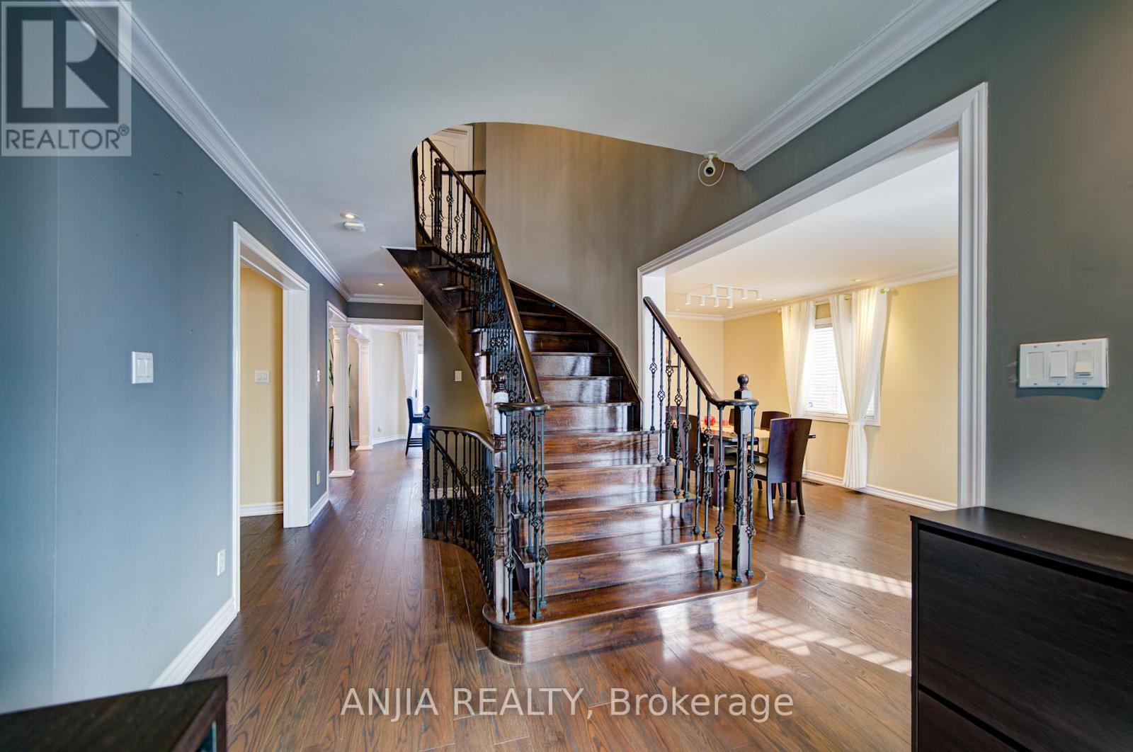 3435 Grand Park Drive, Mississauga, Ontario  L5B 4E3 - Photo 7 - W12720124