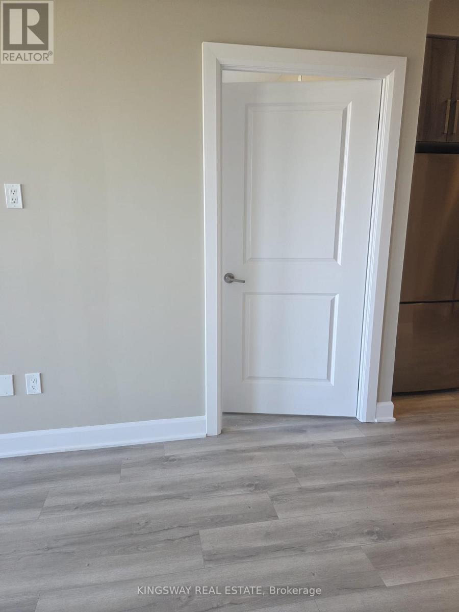 1405 - 3240 William Coltson Avenue, Oakville, Ontario  L6H 8C8 - Photo 18 - W12720128