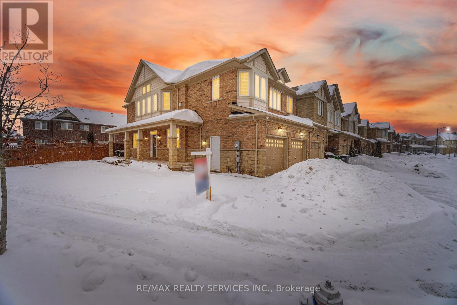 112 Mcpherson Road, Caledon, Ontario  L7C 4A7 - Photo 4 - W12720136