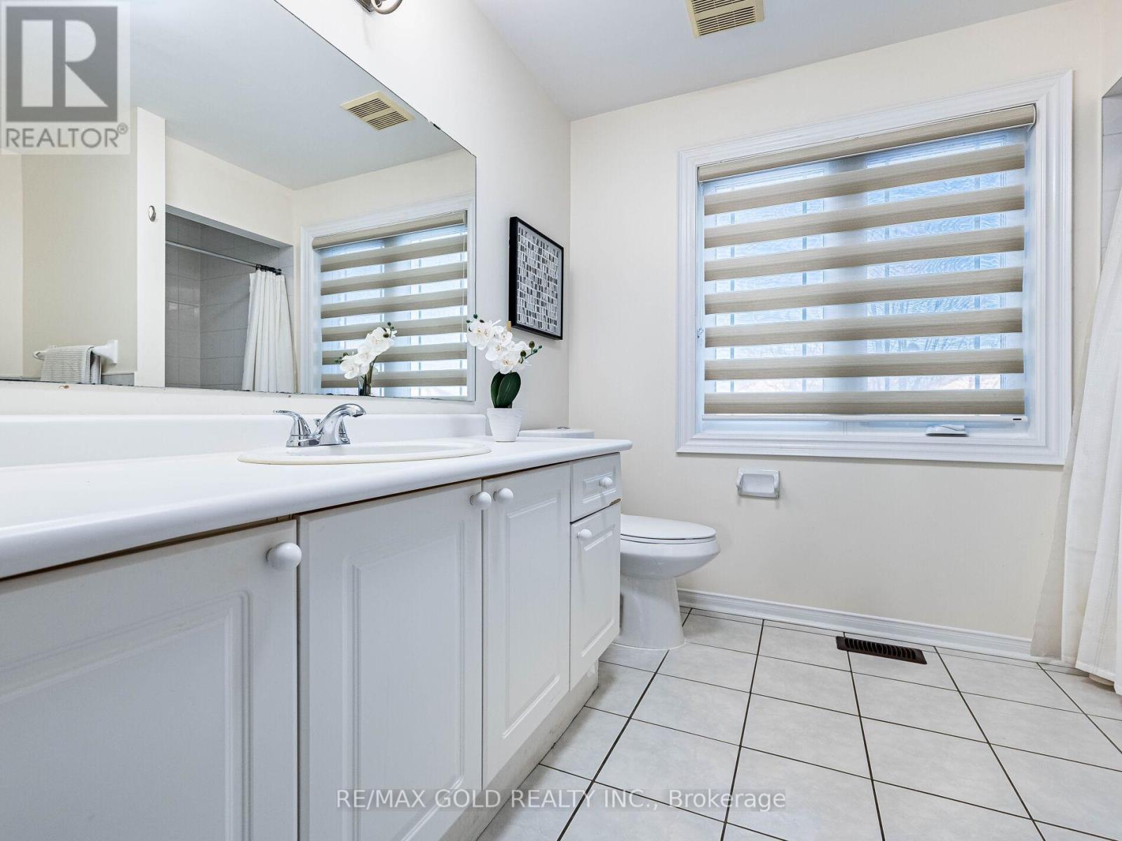 26 Waterdale Road, Brampton, Ontario  L7A 1S3 - Photo 19 - W12720178