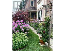 13 PRESSED BRICK DRIVE, Brampton, Ontario