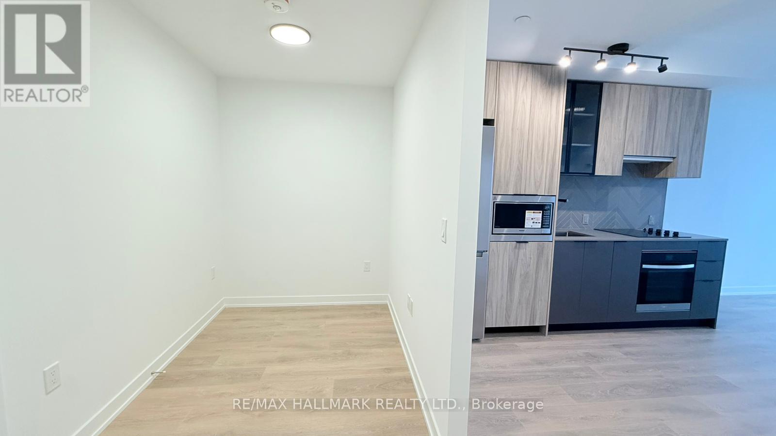 807 - 1037 The Queensway, Toronto, Ontario  M8Z 0H5 - Photo 6 - W12720218