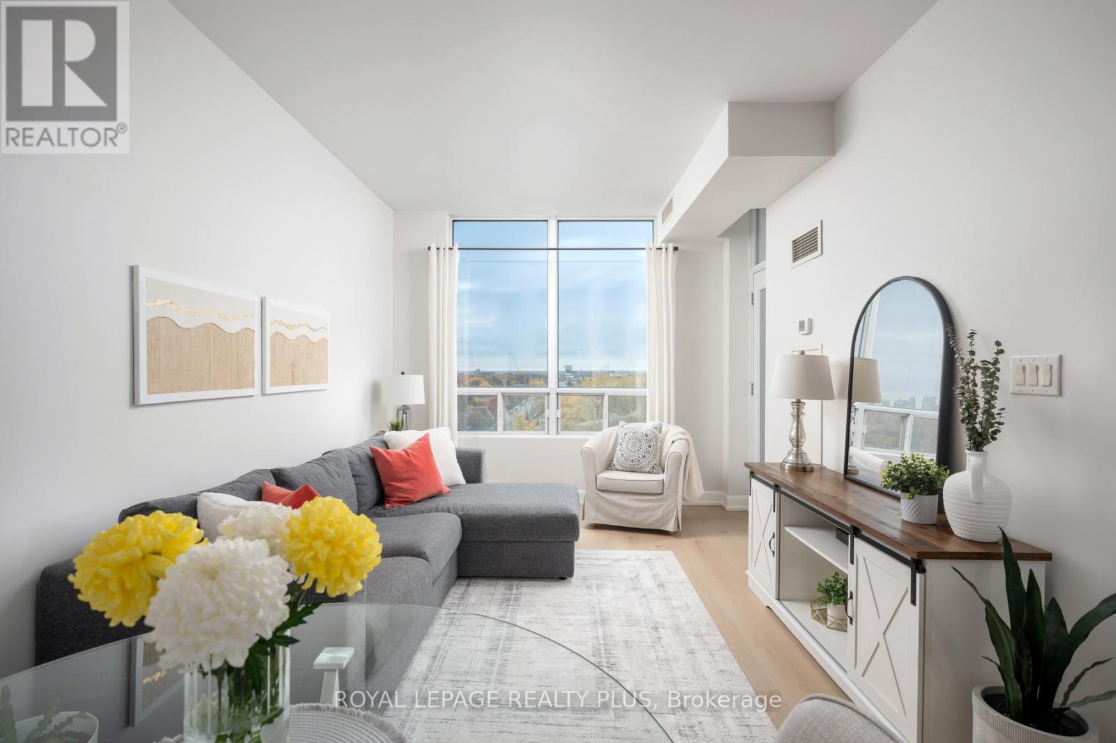 907 - 3391 BLOOR STREET W, Toronto, Ontario