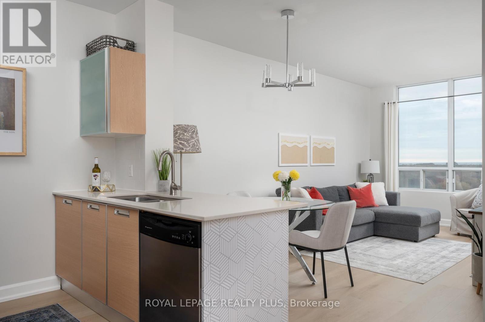 907 - 3391 Bloor Street W, Toronto, Ontario M8X 1G3 - Photo 10 - W12720226