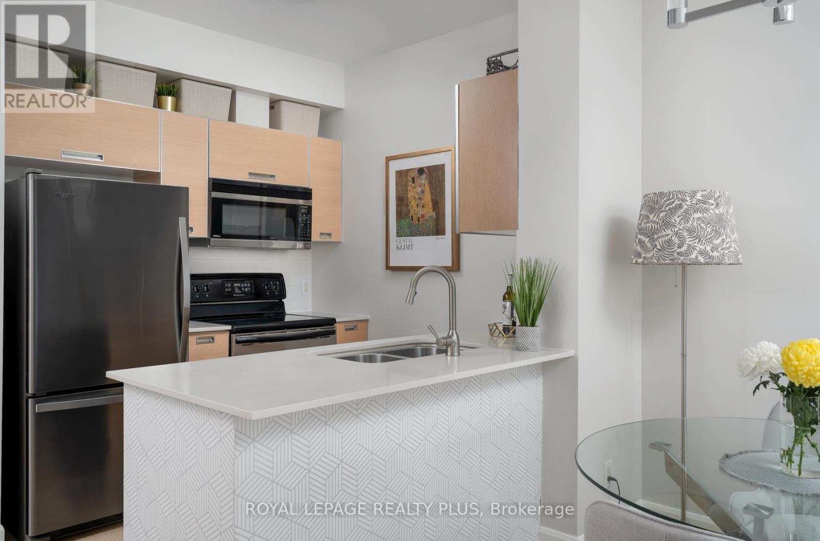 907 - 3391 Bloor Street W, Toronto, Ontario M8X 1G3 - Photo 13 - W12720226