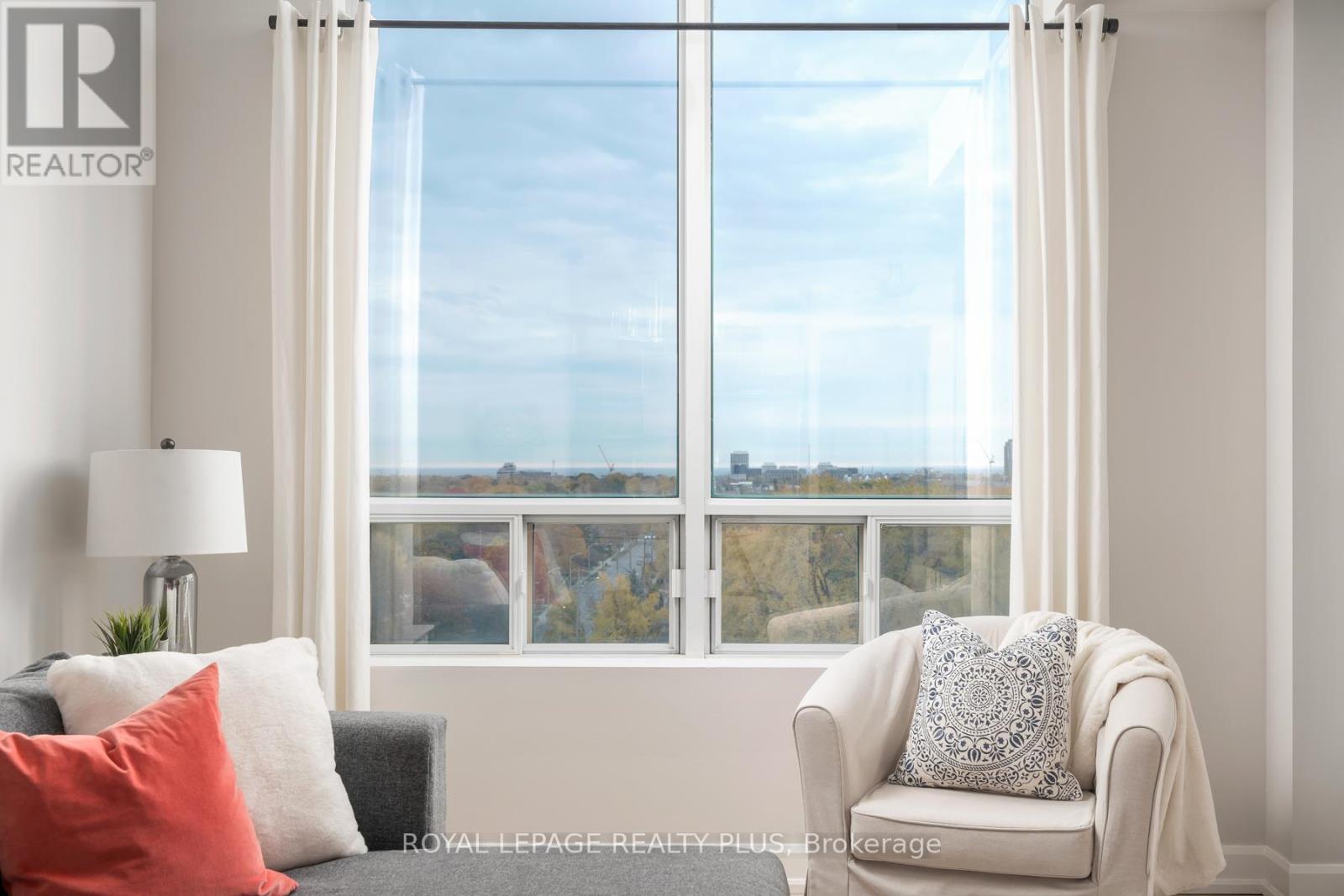 907 - 3391 Bloor Street W, Toronto, Ontario M8X 1G3 - Photo 4 - W12720226