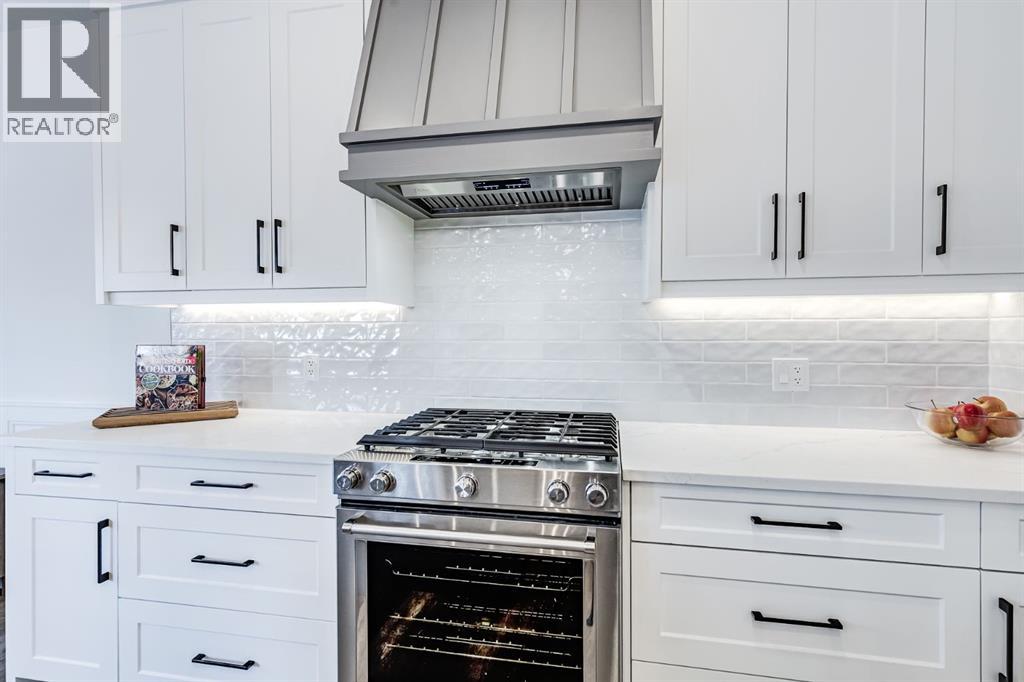 714 Mandalay Link, Carstairs, Alberta  T0M 0N0 - Photo 12 - A2275610