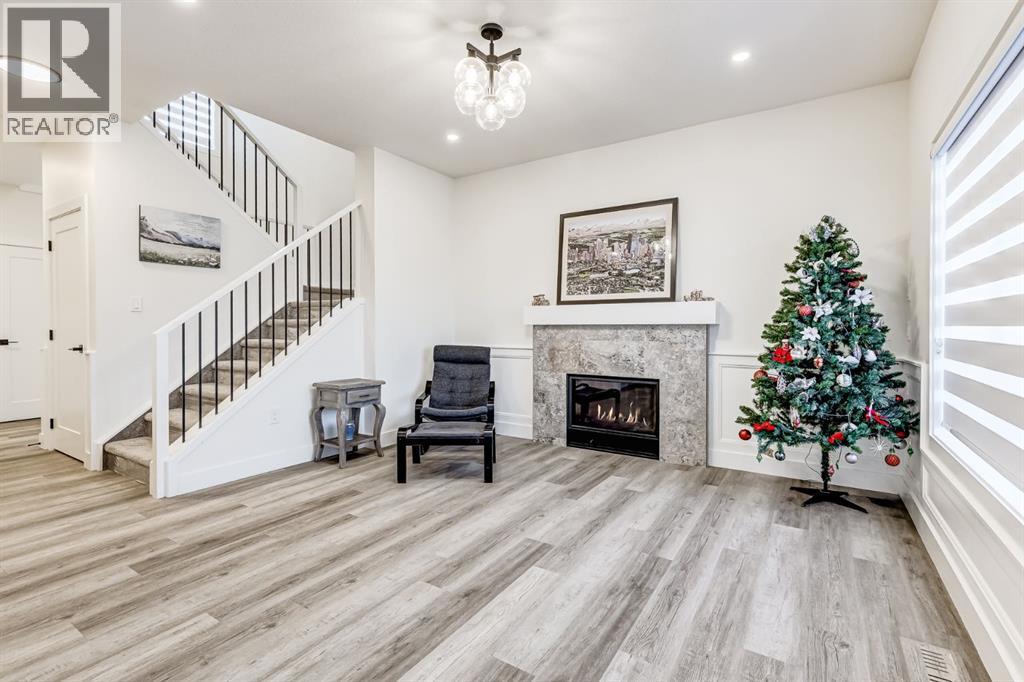 714 Mandalay Link, Carstairs, Alberta  T0M 0N0 - Photo 5 - A2275610