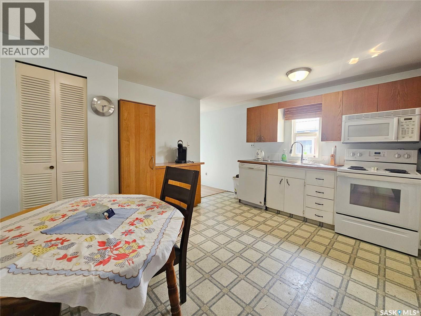 209 17th Street W, Battleford, Saskatchewan  S0M 0E0 - Photo 4 - SK027072