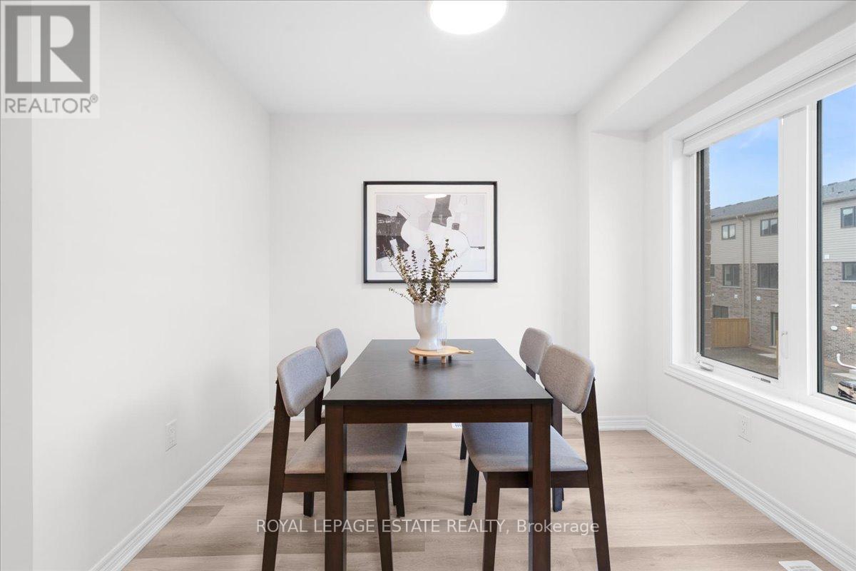 39 Radison Lane, Hamilton, Ontario  L8H 0B5 - Photo 10 - X12720044