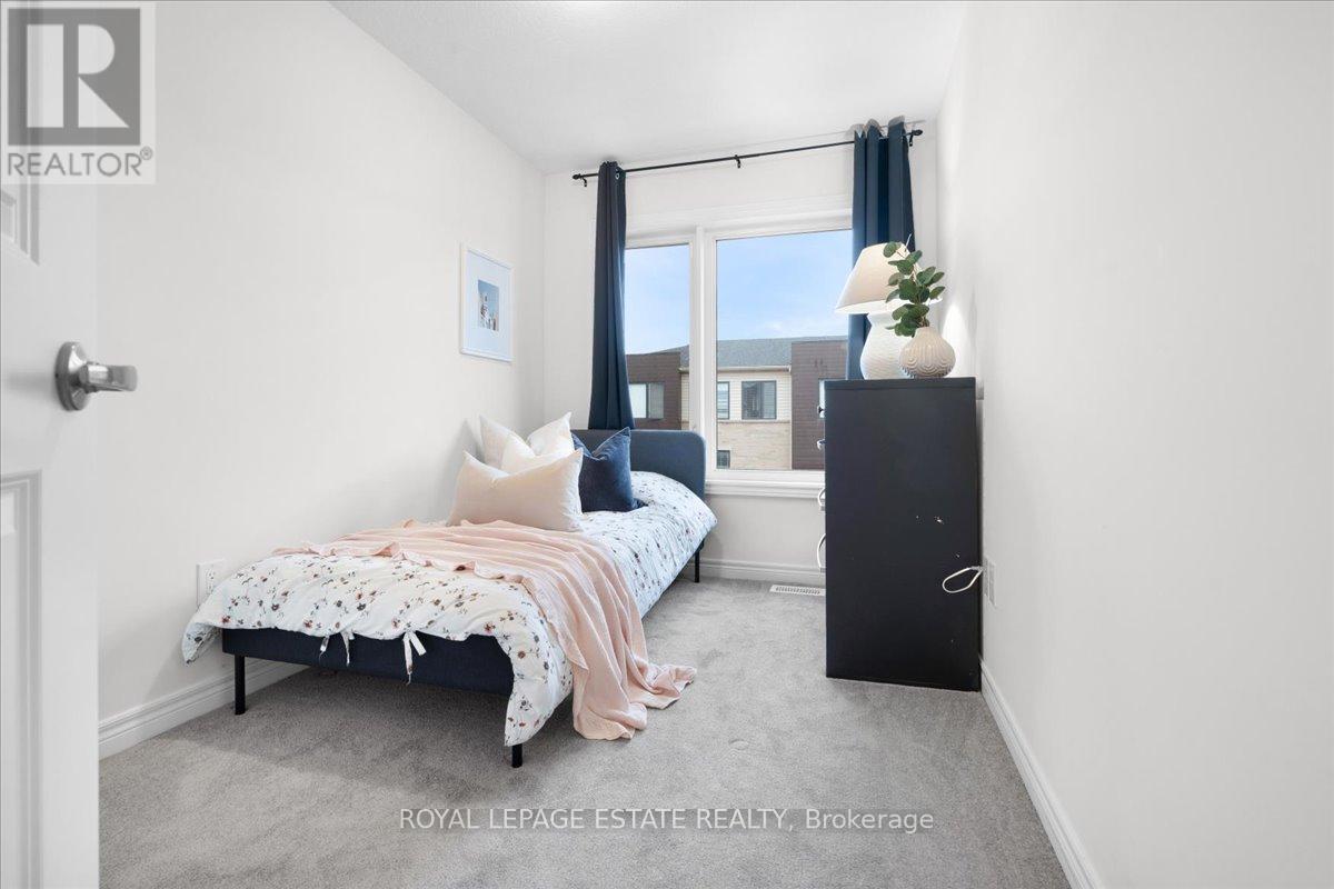 39 Radison Lane, Hamilton, Ontario  L8H 0B5 - Photo 19 - X12720044