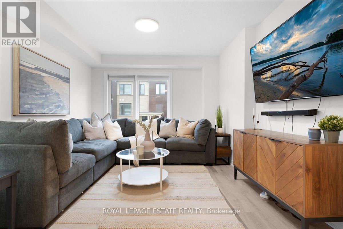 39 Radison Lane, Hamilton, Ontario  L8H 0B5 - Photo 3 - X12720044