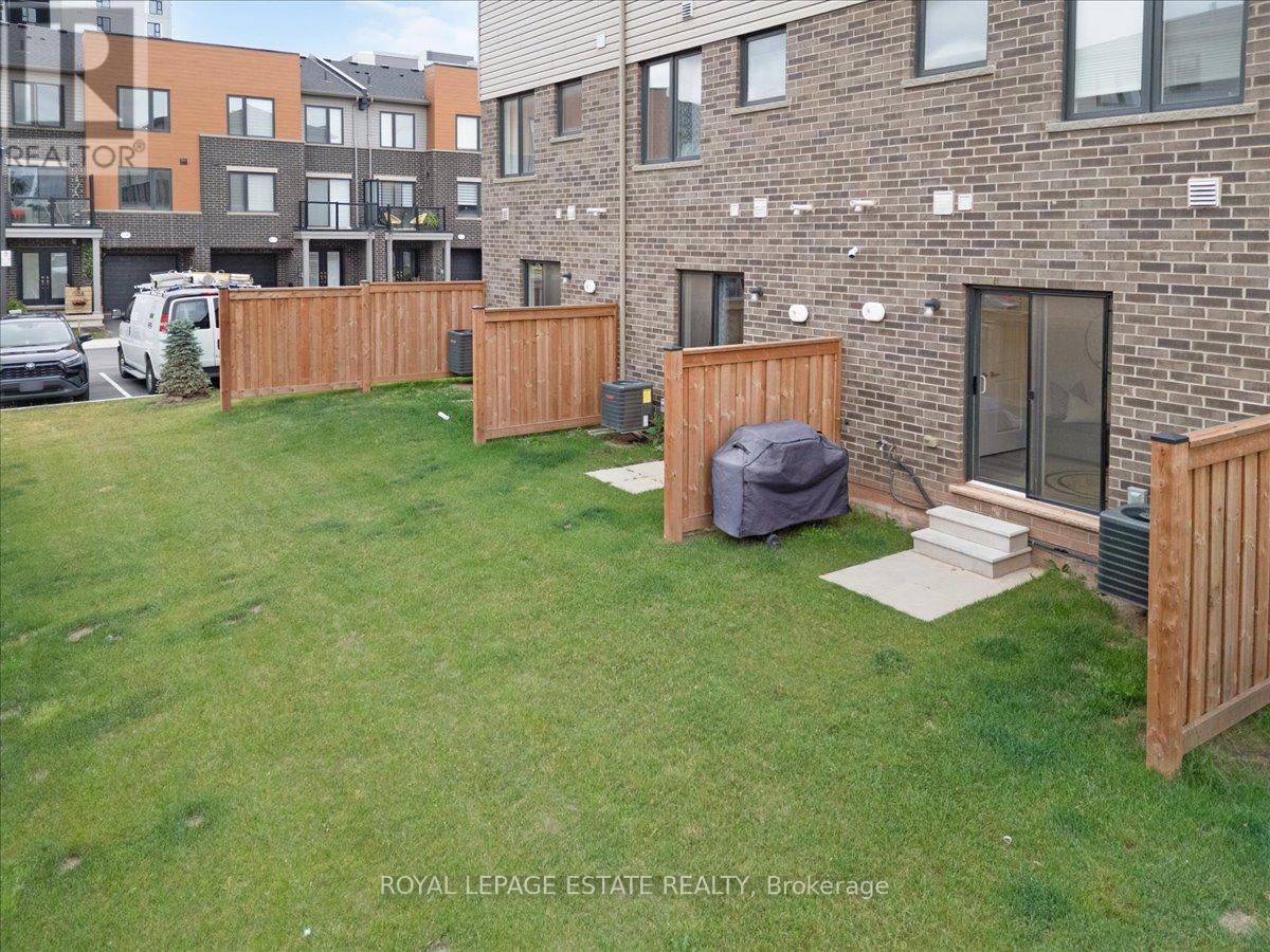 39 Radison Lane, Hamilton, Ontario  L8H 0B5 - Photo 30 - X12720044