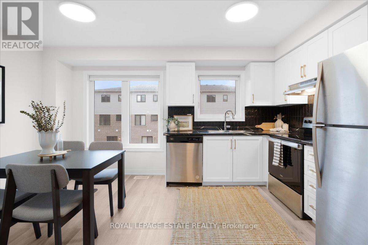 39 Radison Lane, Hamilton, Ontario  L8H 0B5 - Photo 7 - X12720044