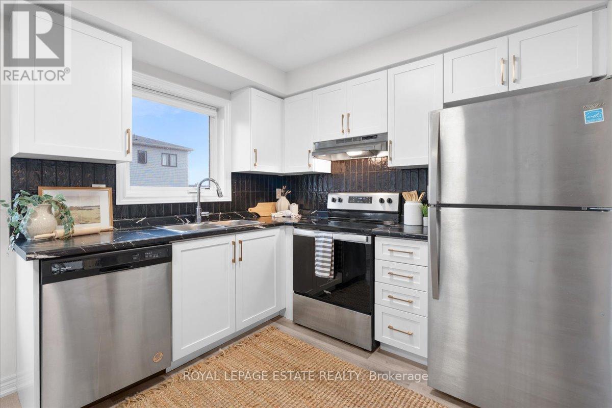 39 Radison Lane, Hamilton, Ontario  L8H 0B5 - Photo 8 - X12720044