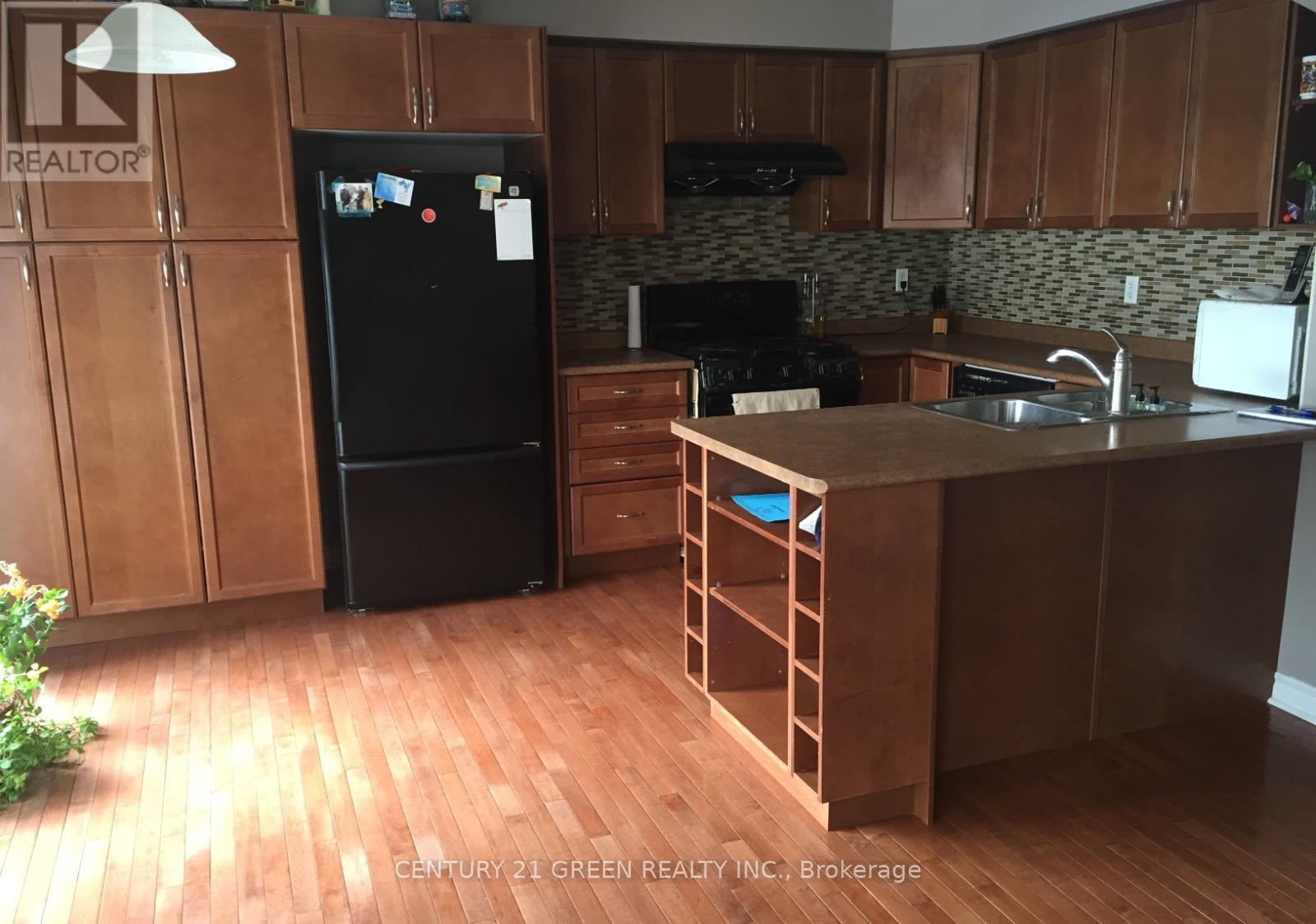 26 Garth Massey Drive, Cambridge, Ontario  N1T 2H2 - Photo 5 - X12720084