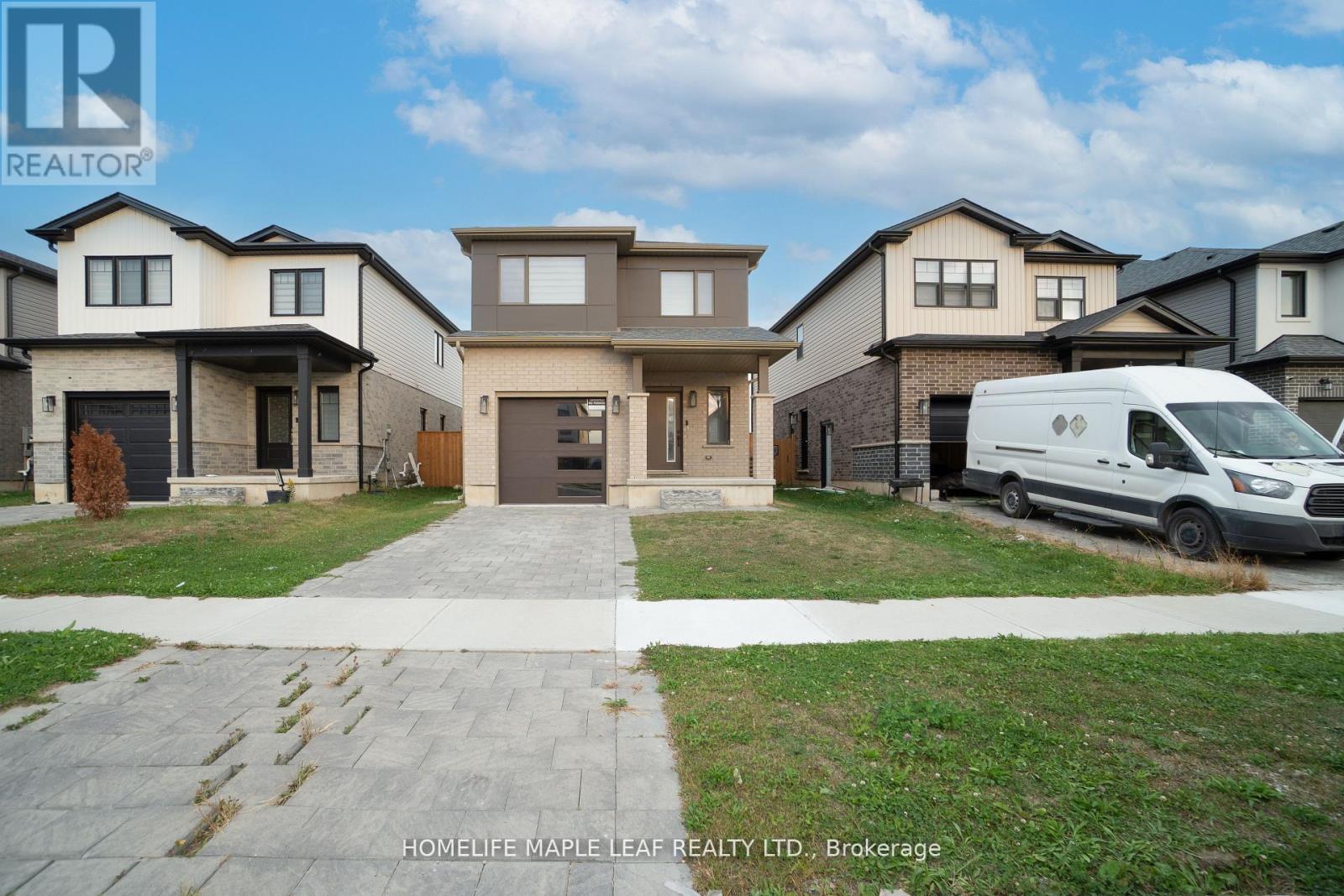 3912 AUCKLAND AVENUE, London South, Ontario