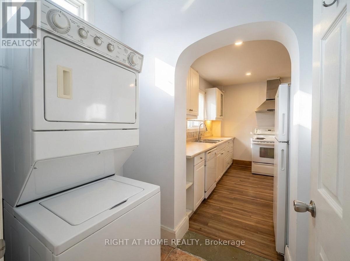 1 - 1395 Dougall Avenue, Windsor, Ontario  N8X 1R6 - Photo 8 - X12720208