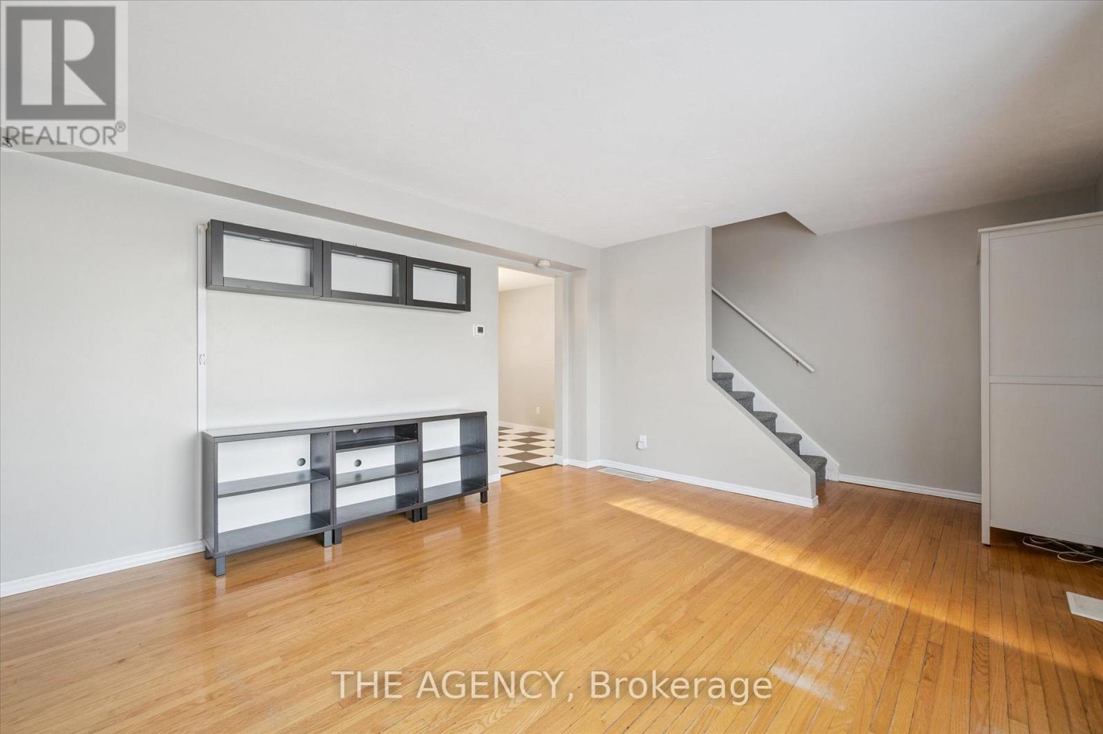 126 Queen Street E, Cambridge, Ontario  N3C 2B2 - Photo 8 - X12720224