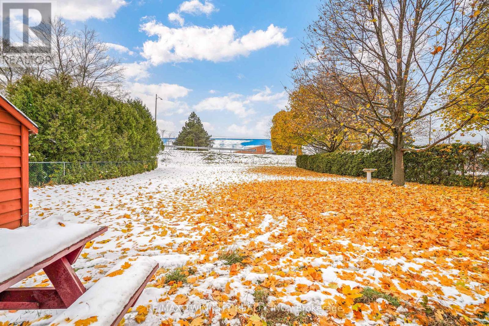 8 Stockdale Drive, Brantford, Ontario  N3R 2R5 - Photo 32 - X12720246