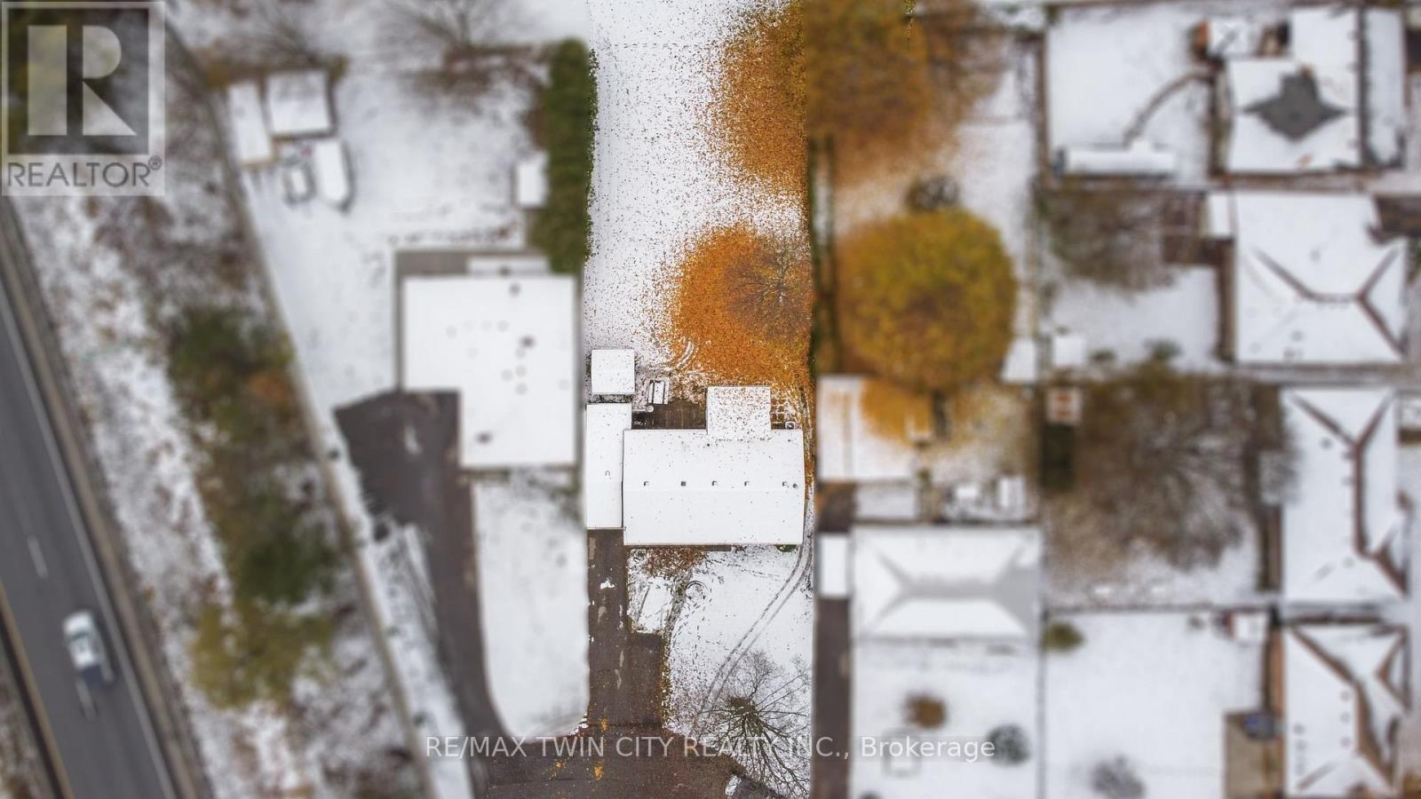 8 Stockdale Drive, Brantford, Ontario  N3R 2R5 - Photo 41 - X12720246