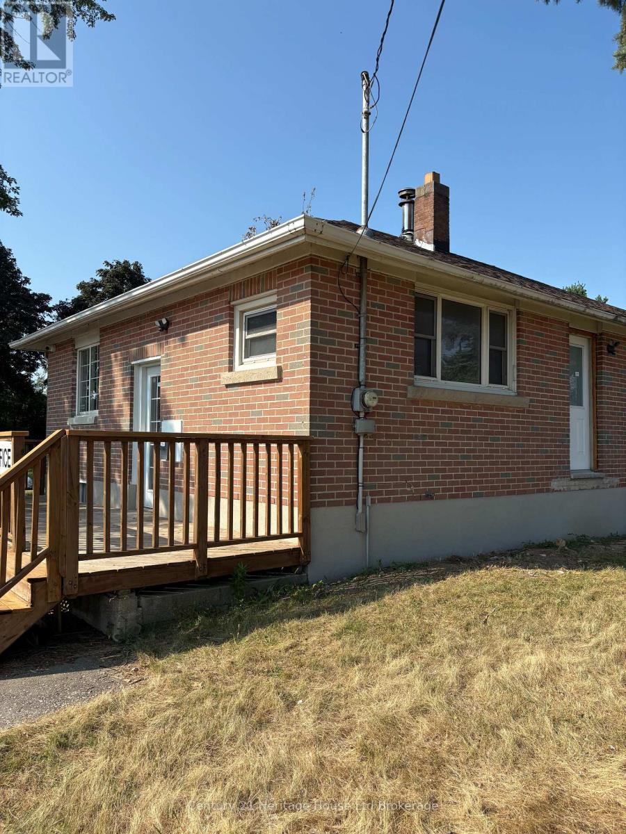 B - 560 Athlone Avenue, Woodstock, Ontario  N4S 7V8 - Photo 1 - X12720340