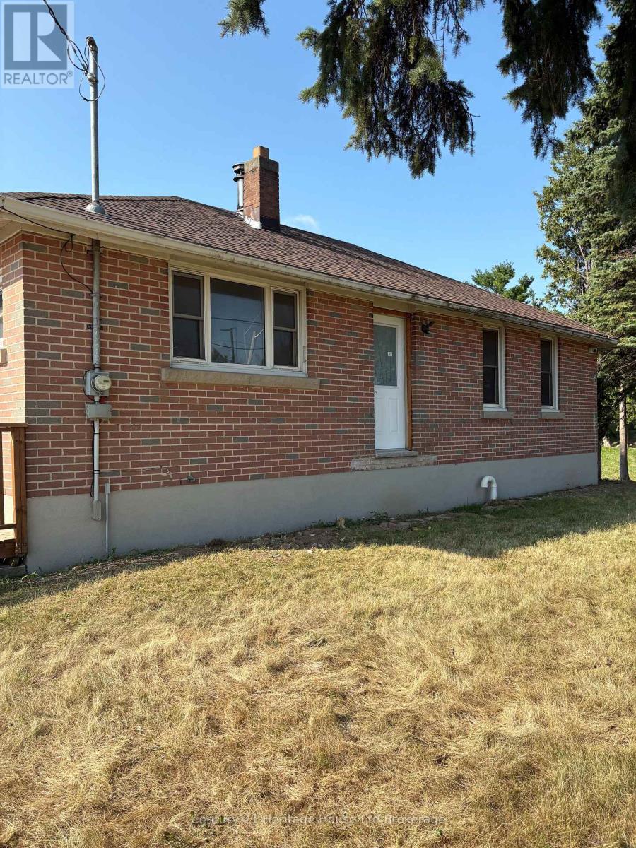 B - 560 Athlone Avenue, Woodstock, Ontario  N4S 7V8 - Photo 8 - X12720340