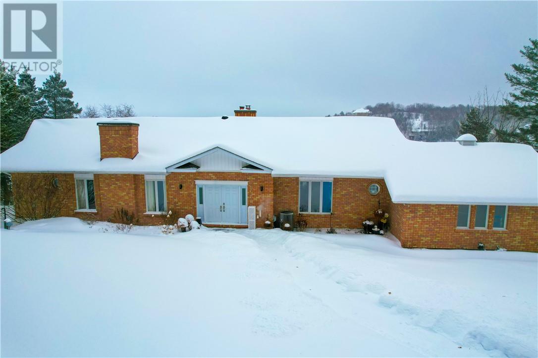 2100 South Bay Road, Sudbury, Ontario  P3E 6H7 - Photo 2 - 2125962