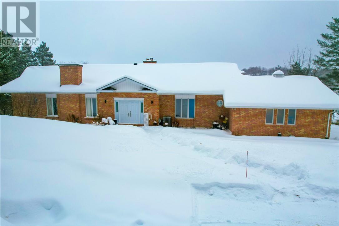 2100 South Bay Road, Sudbury, Ontario  P3E 6H7 - Photo 67 - 2125962