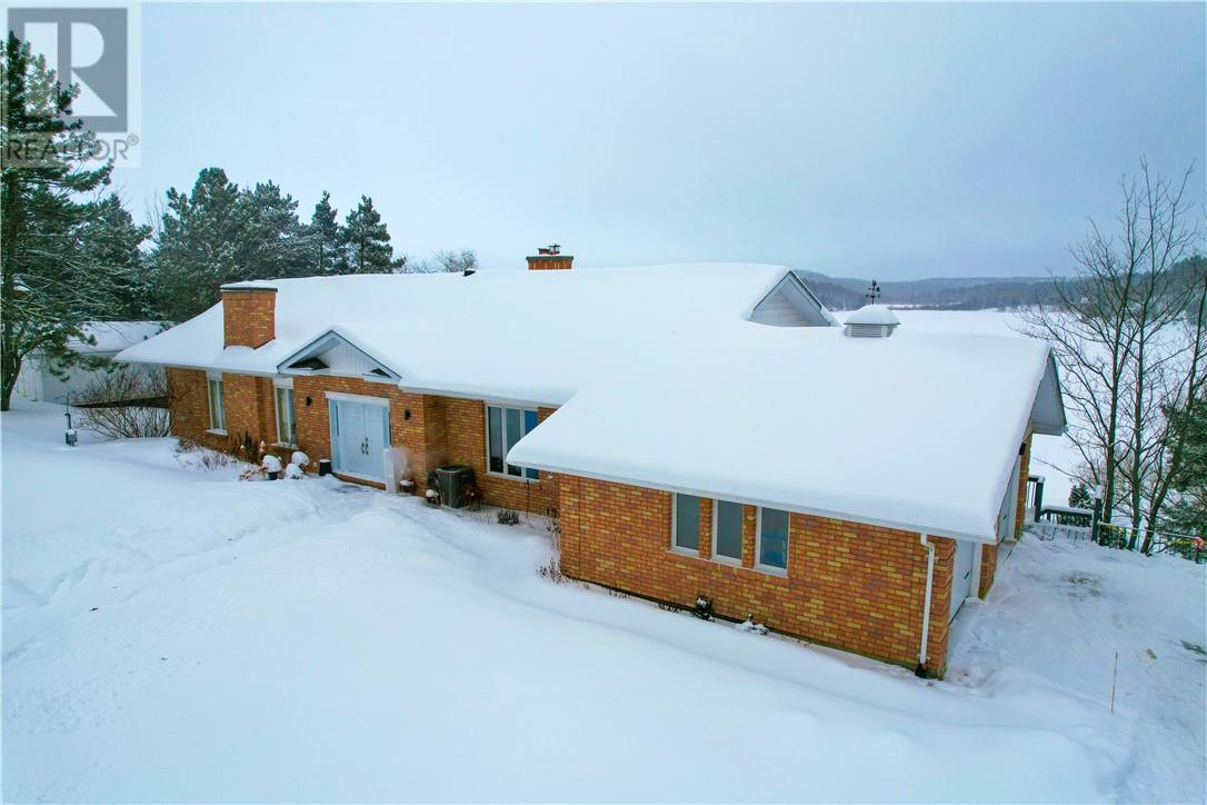 2100 South Bay Road, Sudbury, Ontario  P3E 6H7 - Photo 65 - 2125962